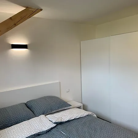 Lucie Nouzova - V Soukromi Homestay