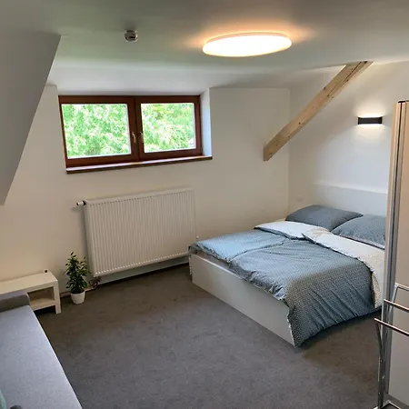 Lucie Nouzova - V Soukromi